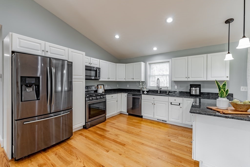 17 NW Road Westfield, MA 01085 - Photo 5 of 37 Gallery Image 5