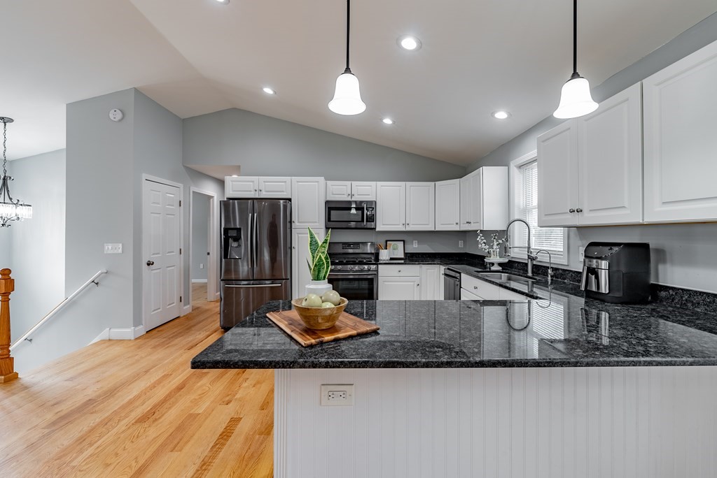 17 NW Road Westfield, MA 01085 - Photo 10 of 37 Gallery Image 10