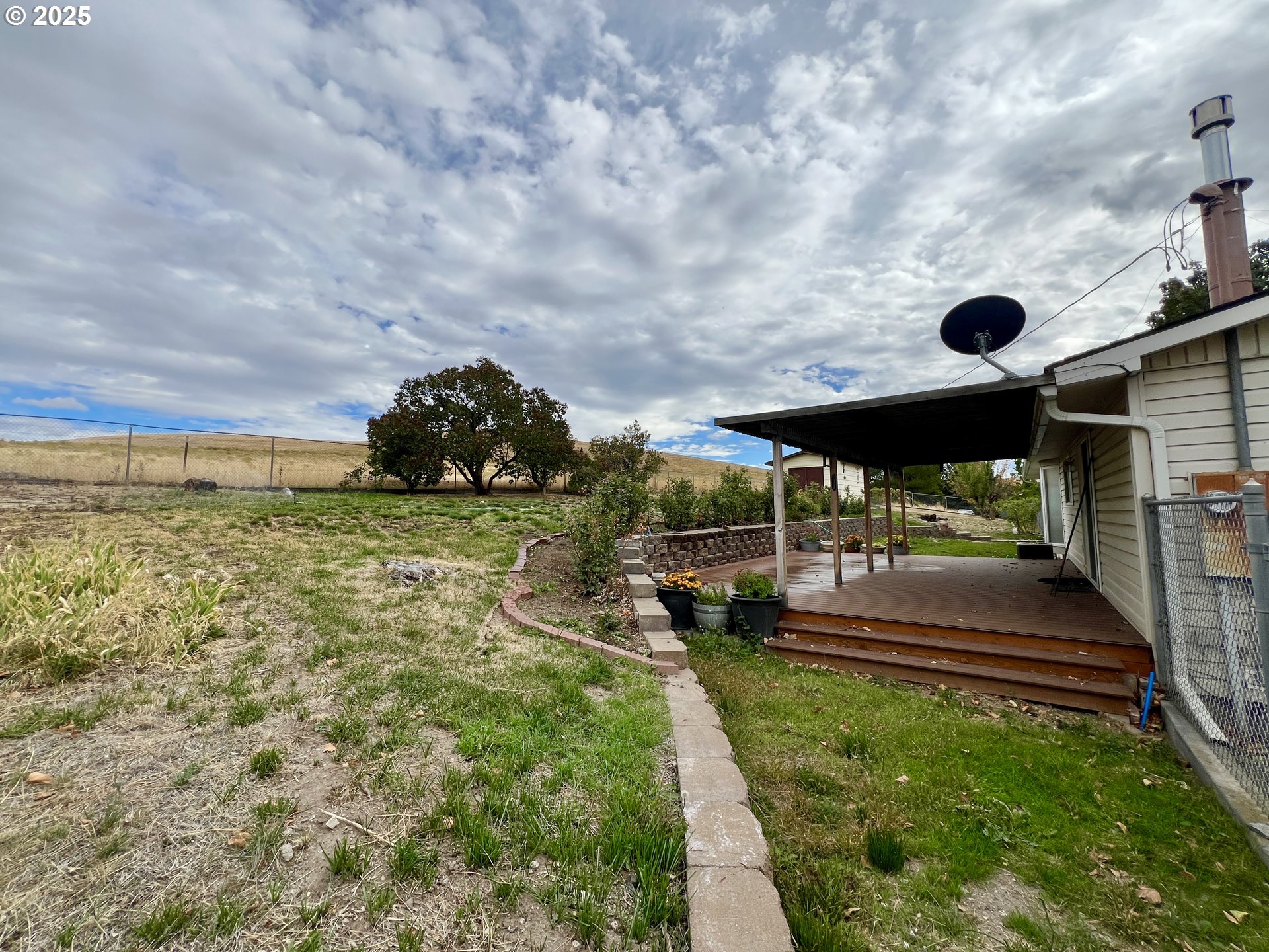 185 Rock Street Heppner, OR 97836 - Photo 6 of 25 a view of a garden