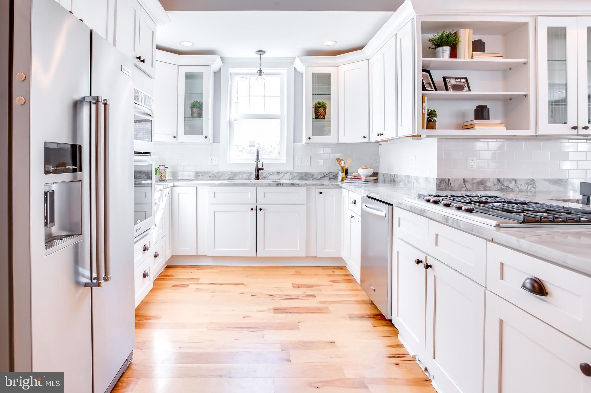 4124 21st Road North Arlington, VA 22207 - Photo 11 of 56 Stunning Gourmet Kitchen