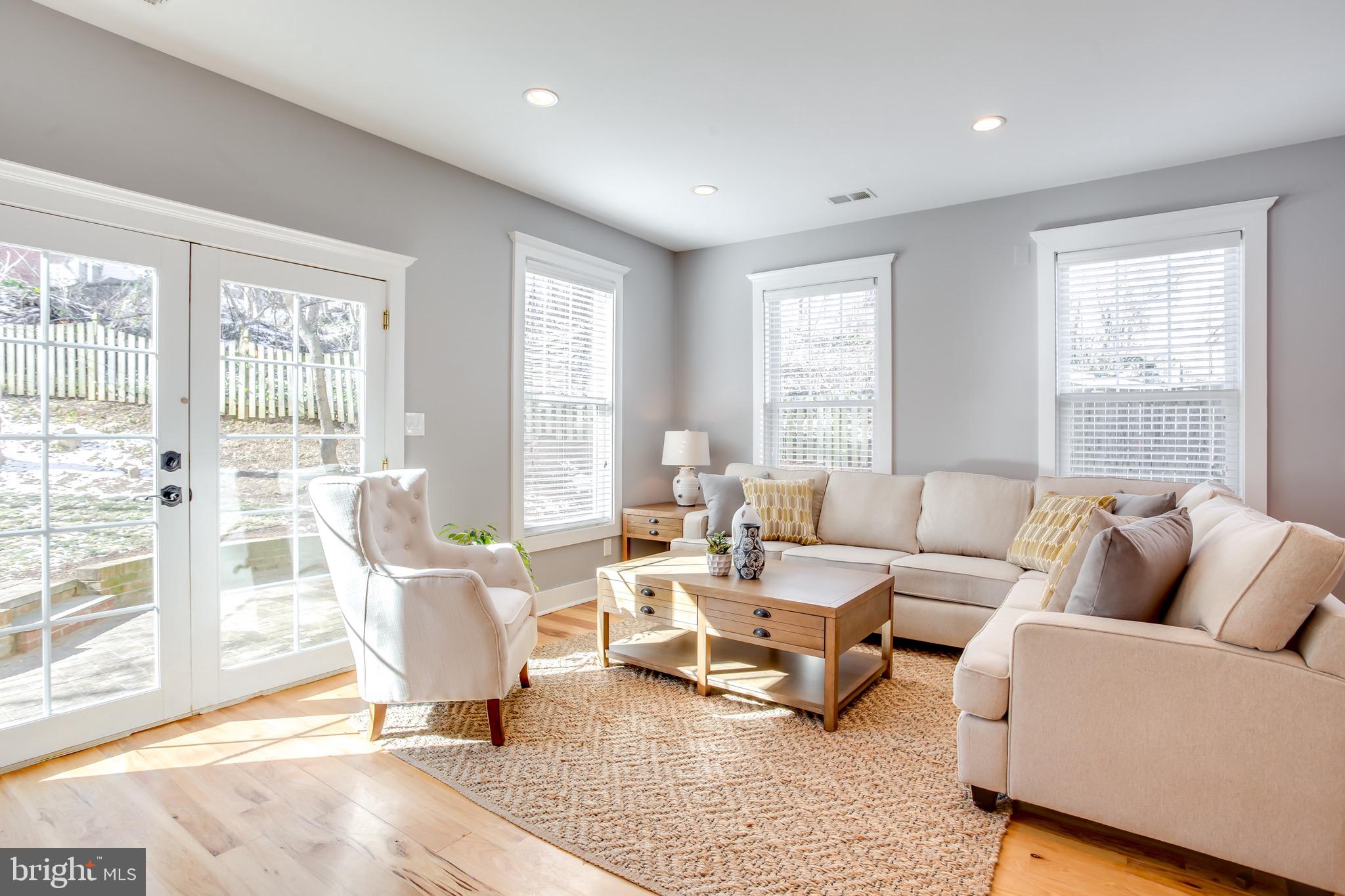 4124 21st Road North Arlington, VA 22207 - Photo 18 of 56 Lots of natural light