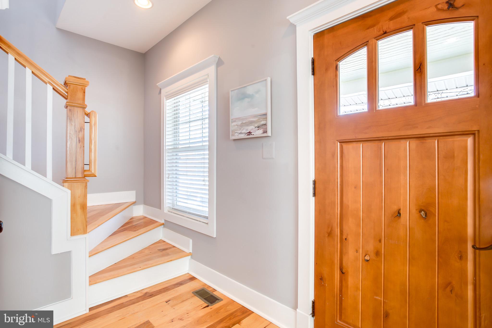 4124 21st Road North Arlington, VA 22207 - Photo 5 of 56 Inviting foyer