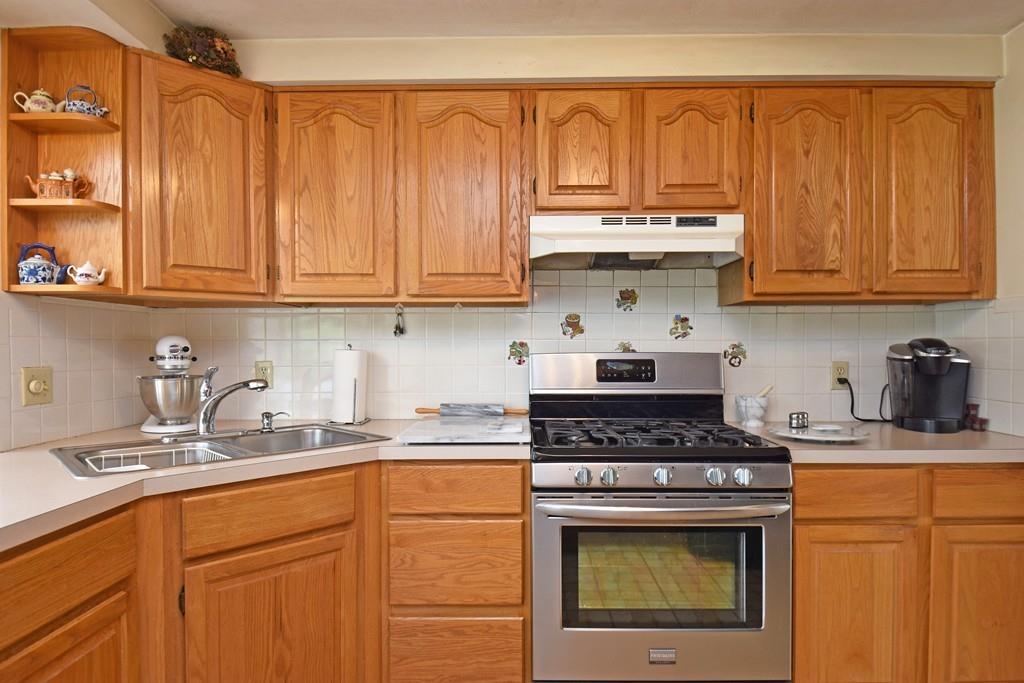 20 Old Stow Road Hudson, MA 01749 - Photo 9 of 30