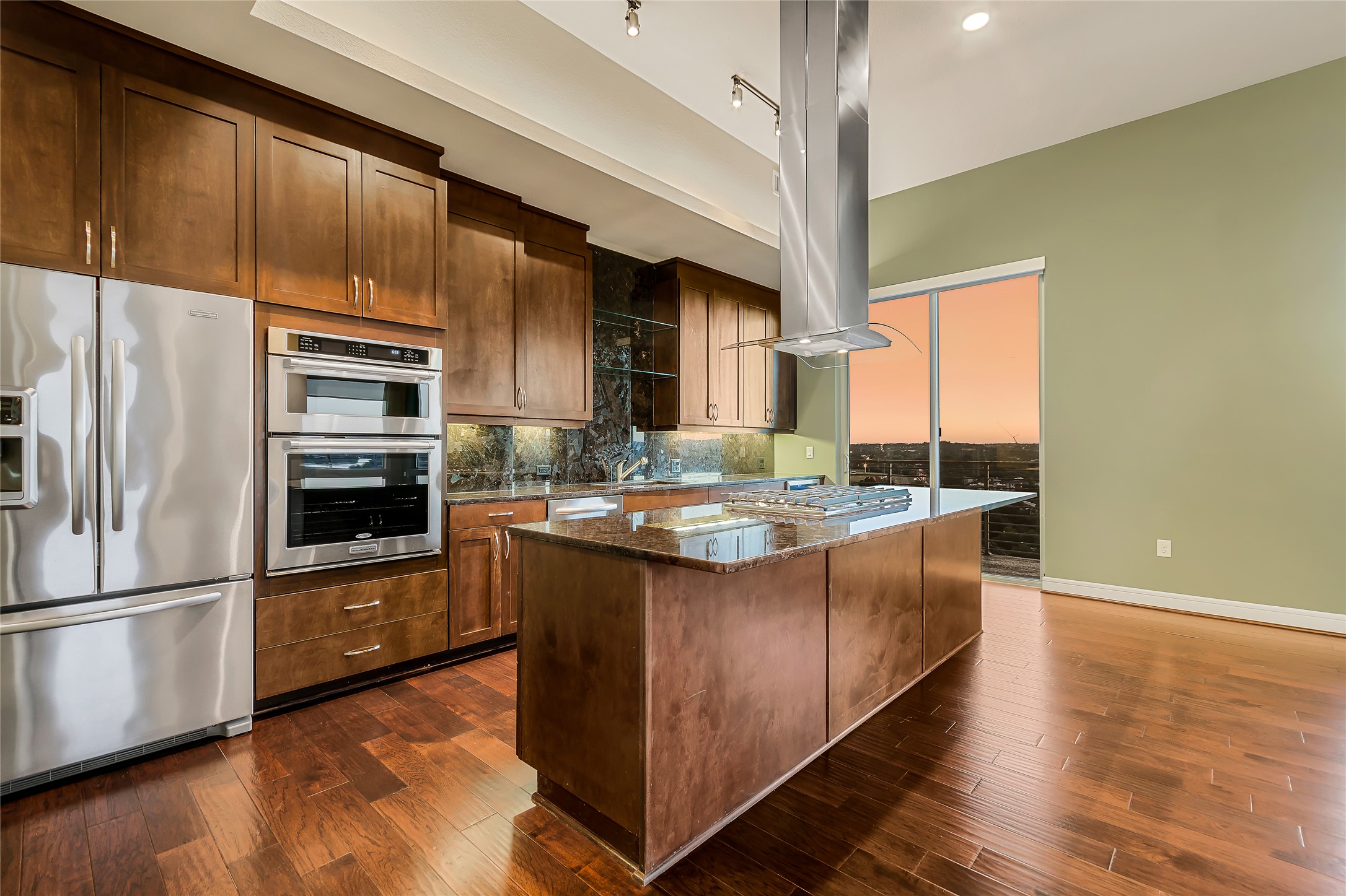 214 Barton Springs Road, Unit 1921 Austin, TX 78704 - Photo 6 of 22 Gallery Image 6