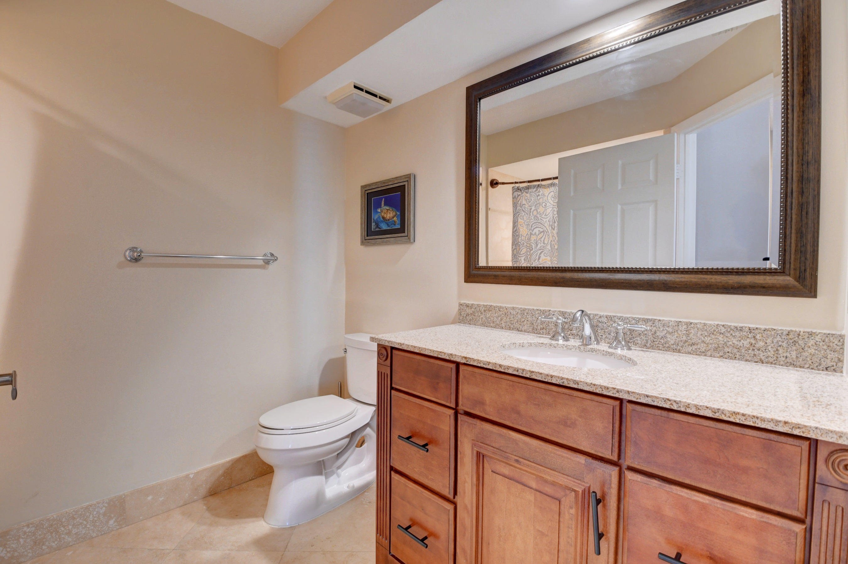 17300 Balboa Point Way Boca Raton, FL 33487 - Photo 38 of 57 Upstairs Bathroom