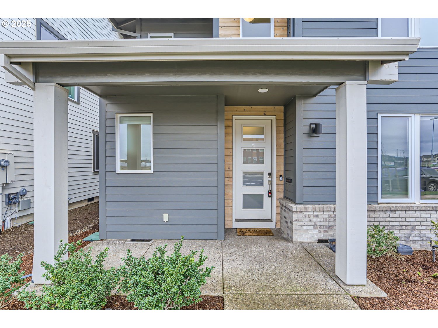 4277 Southeast Reed Avenue Hillsboro, OR 97123 - Photo 3 of 28