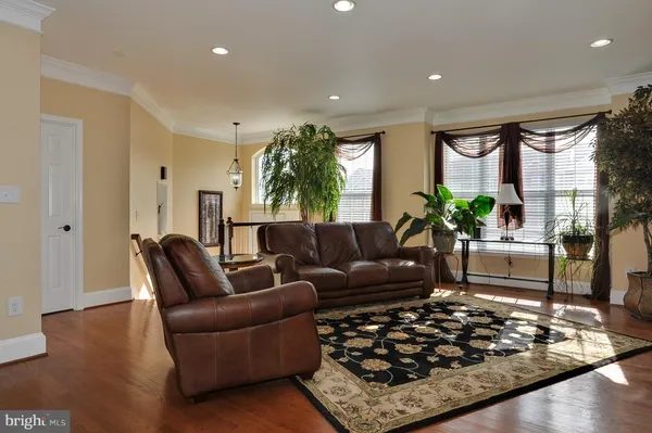 $4,000 | 5306 Sandyford Street, Alexandria, VA 22315