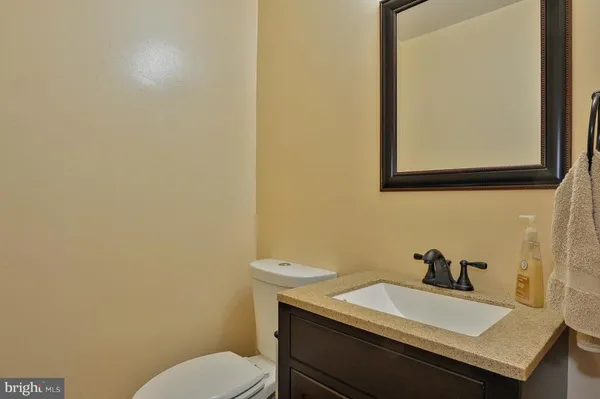 $4,000 | 5306 Sandyford Street, Alexandria, VA 22315