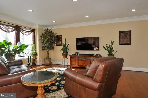 $4,000 | 5306 Sandyford Street, Alexandria, VA 22315