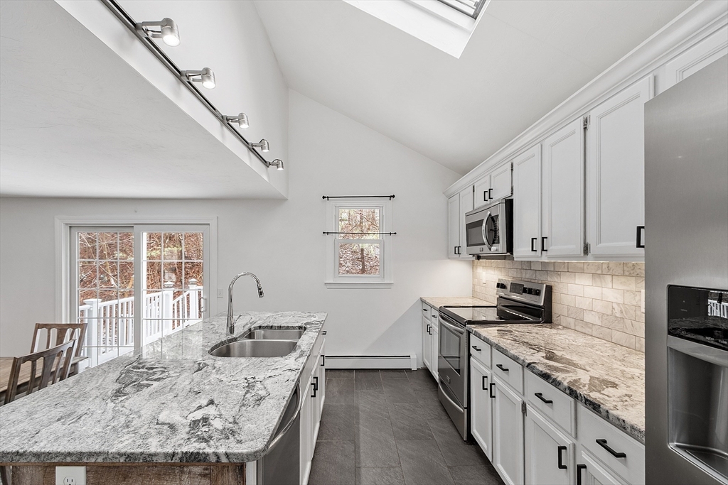 93 Bear Hill Road Gardner, MA 01440 - Photo 12 of 29 Gallery Image 12