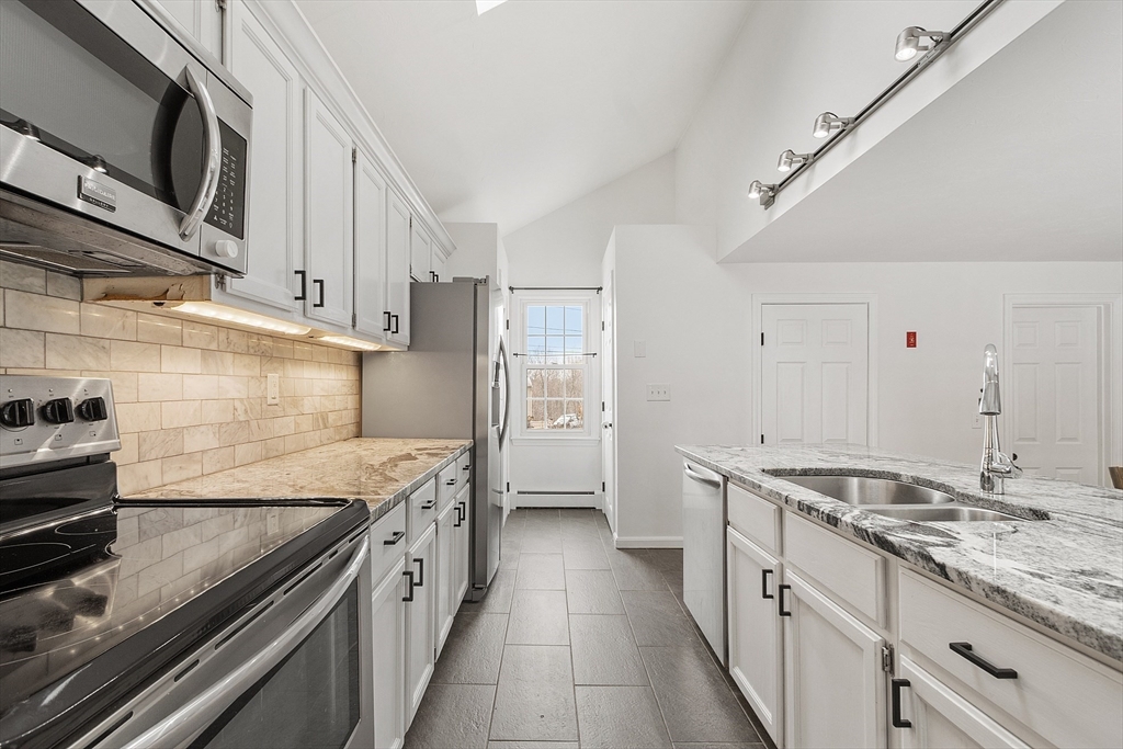 93 Bear Hill Road Gardner, MA 01440 - Photo 13 of 29 Gallery Image 13