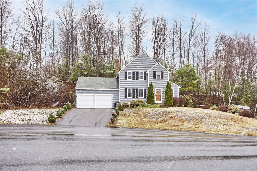93 Bear Hill Road Gardner, MA 01440 - Photo 4 of 29 Gallery Image 4