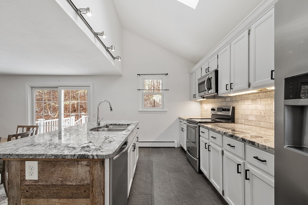 93 Bear Hill Road Gardner, MA 01440 - Photo 10 of 29 Gallery Image 10