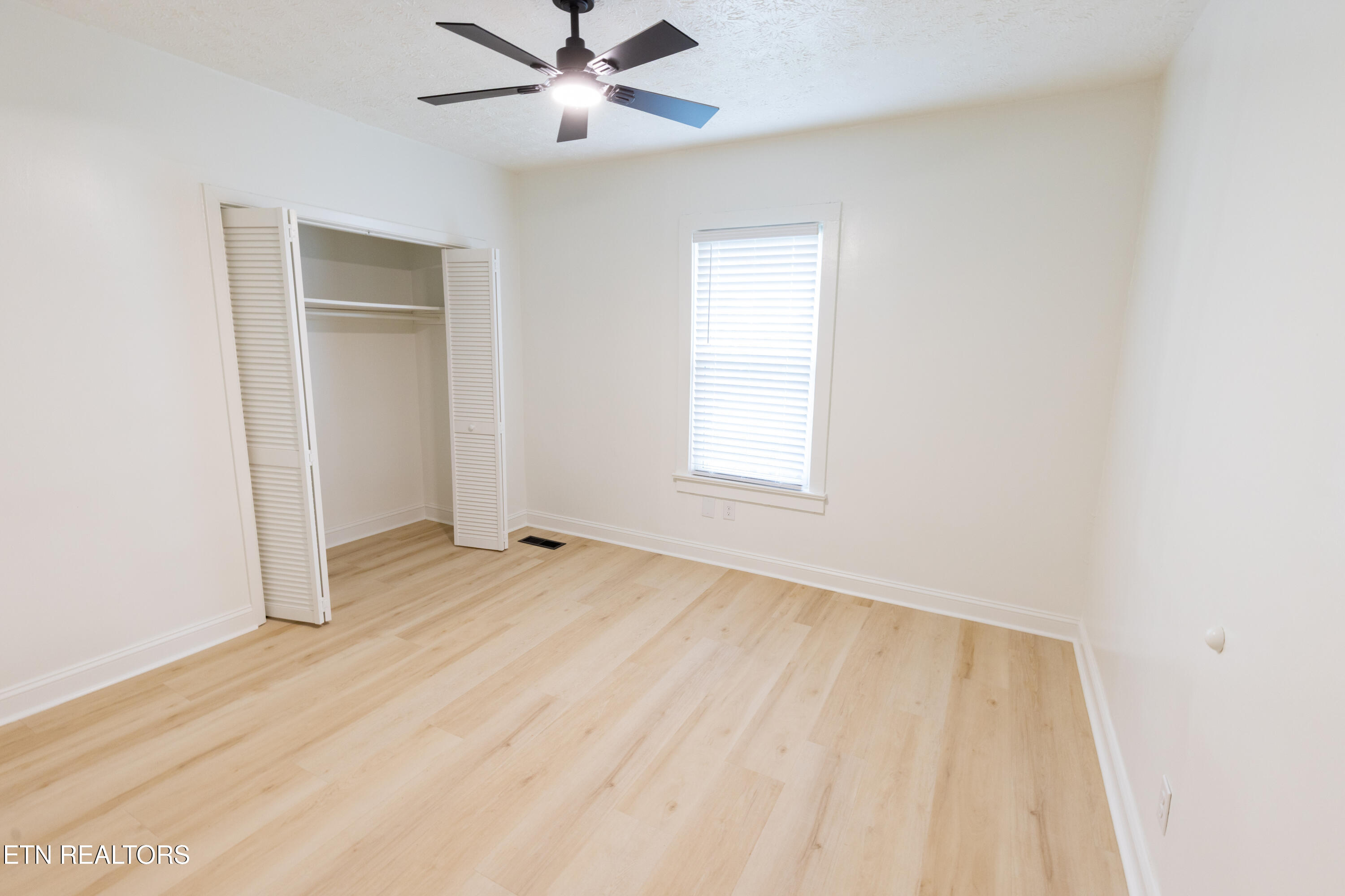 5600 Wassman Road Knoxville, TN 37912 - Photo 17 of 28 5600 Wassman-16