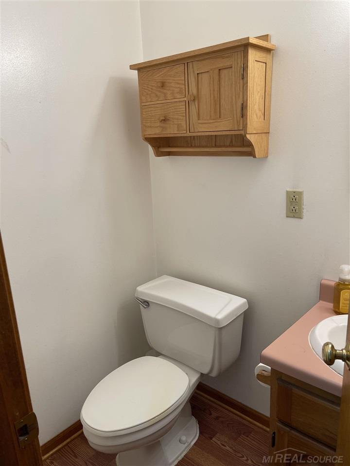 349 Grace Avenue Rochester, MI 48307 - Photo 9 of 31 50064775-8.JPG