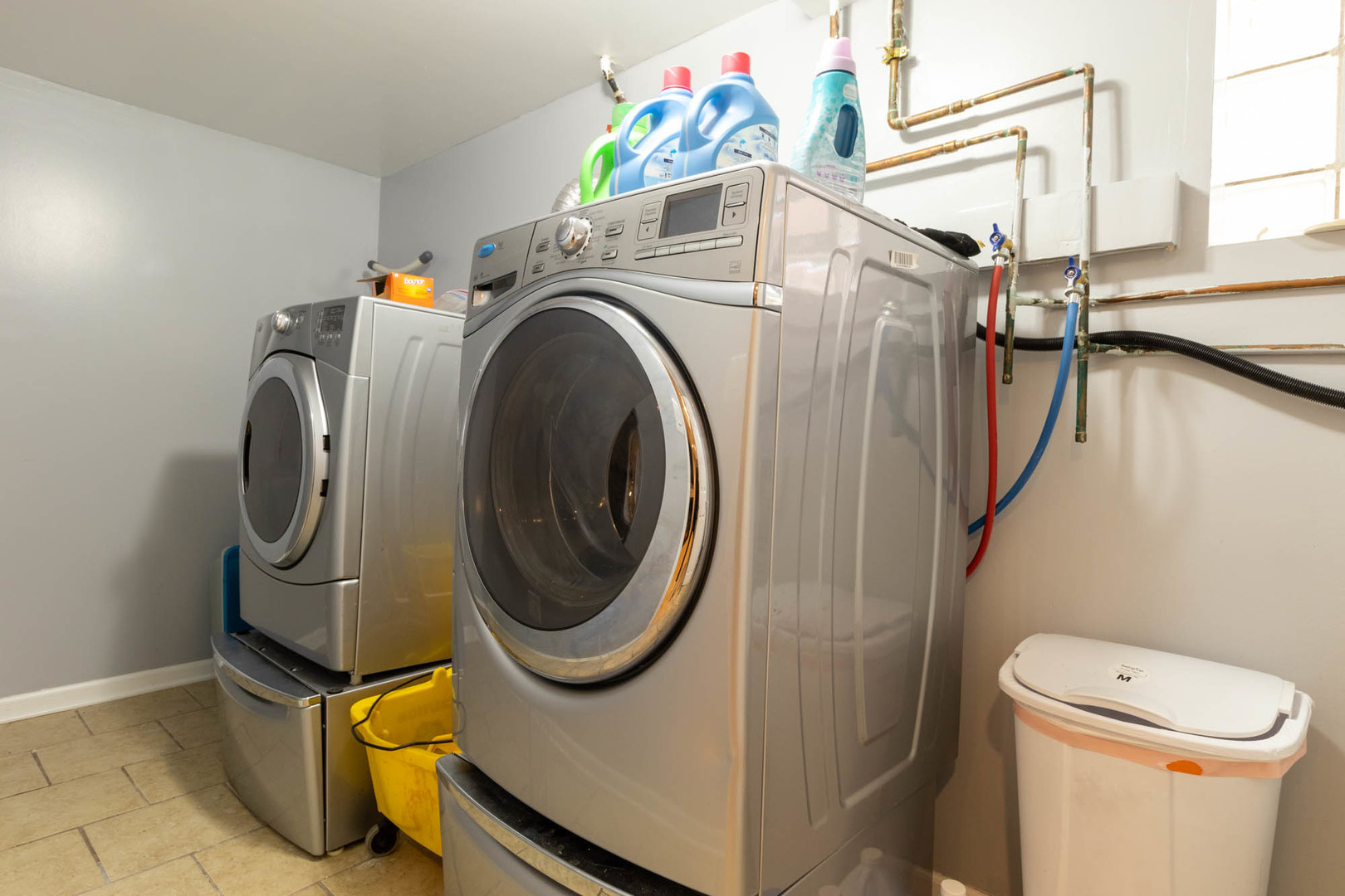 9951 South Perry Avenue Chicago, IL 60628 - Photo 26 of 27 a utility room with dryer and washer