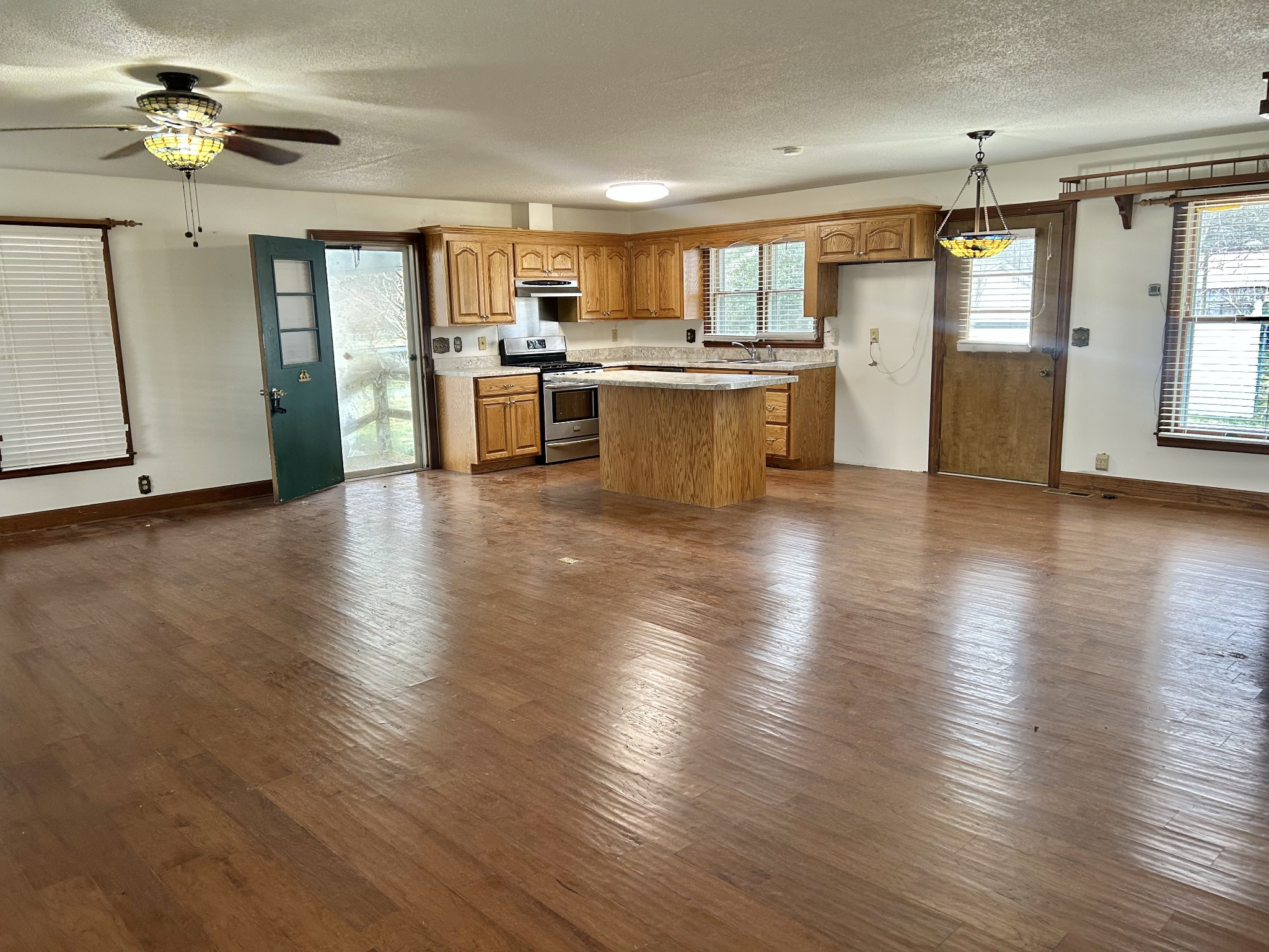 401 Hillcrest Road Manchester, TN 37355 - Photo 14 of 39