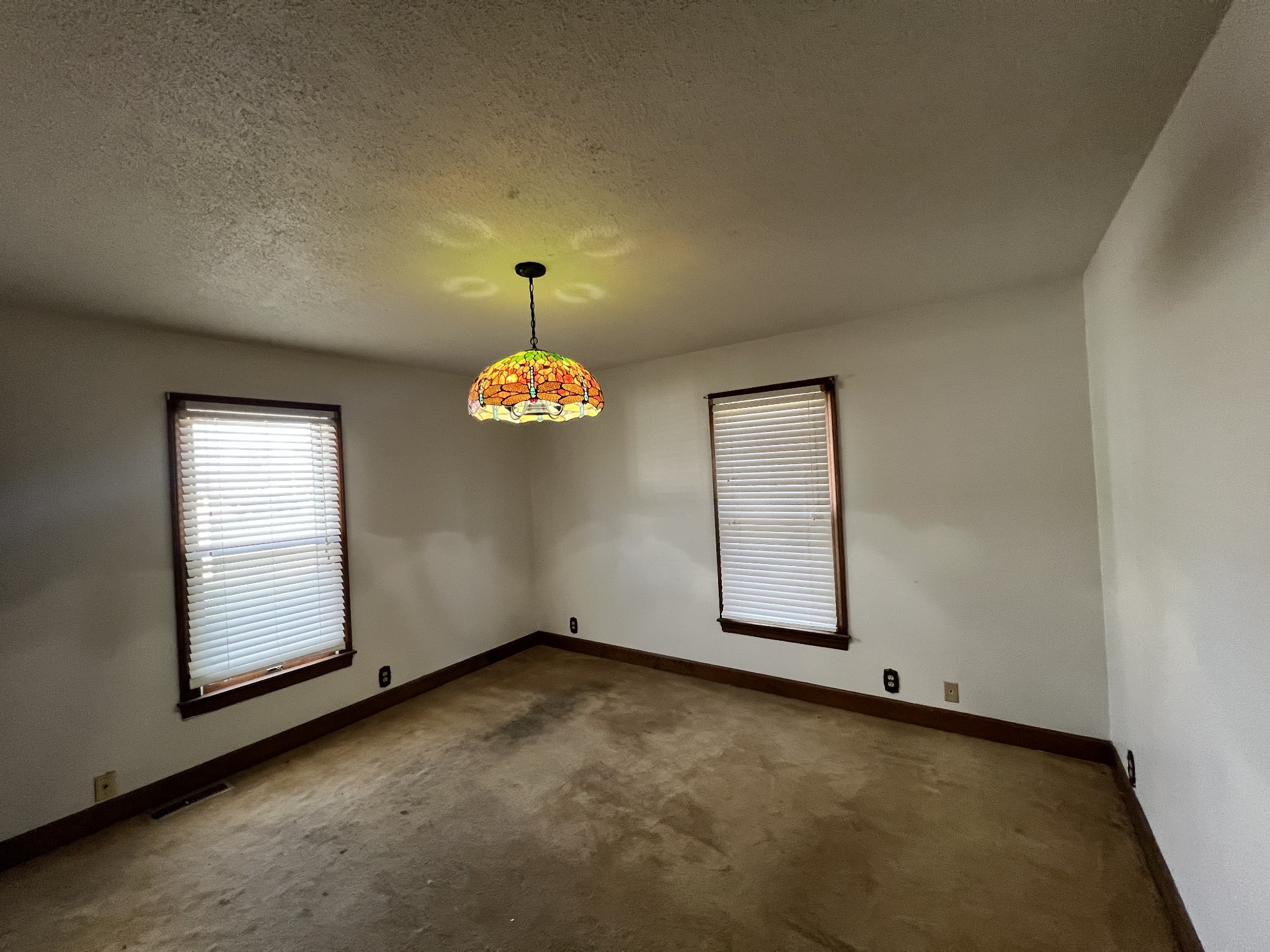 401 Hillcrest Road Manchester, TN 37355 - Photo 7 of 16 an empty room with windows