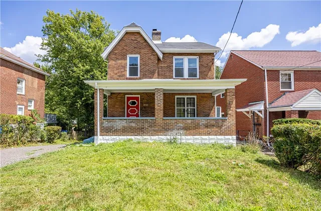 $1,800 | 2020 Frankella Avenue, Pittsburgh, PA 15221