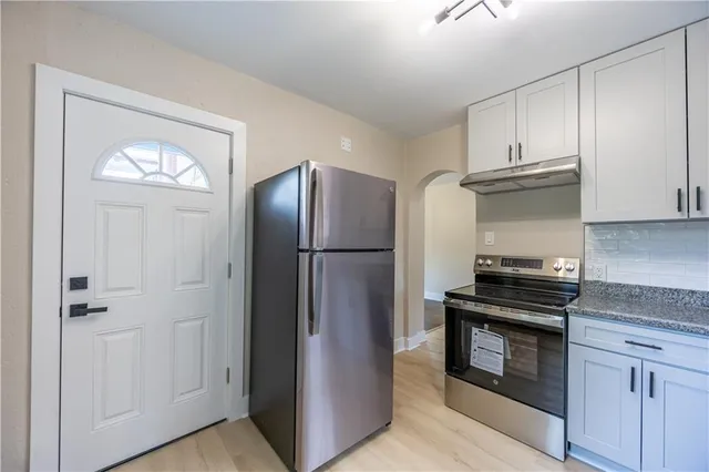 $1,800 | 2020 Frankella Avenue, Pittsburgh, PA 15221