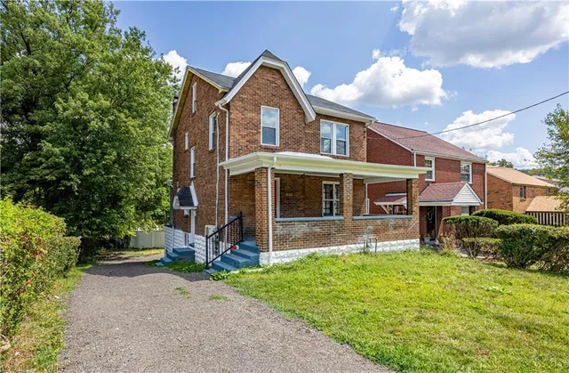 $1,800 | 2020 Frankella Avenue, Pittsburgh, PA 15221