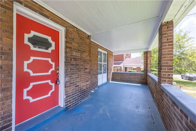 $1,800 | 2020 Frankella Avenue, Pittsburgh, PA 15221