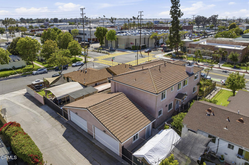 2546 Commerce Way Commerce, CA 90040 - Photo 50 of 53 an aerial view of a house with a garden