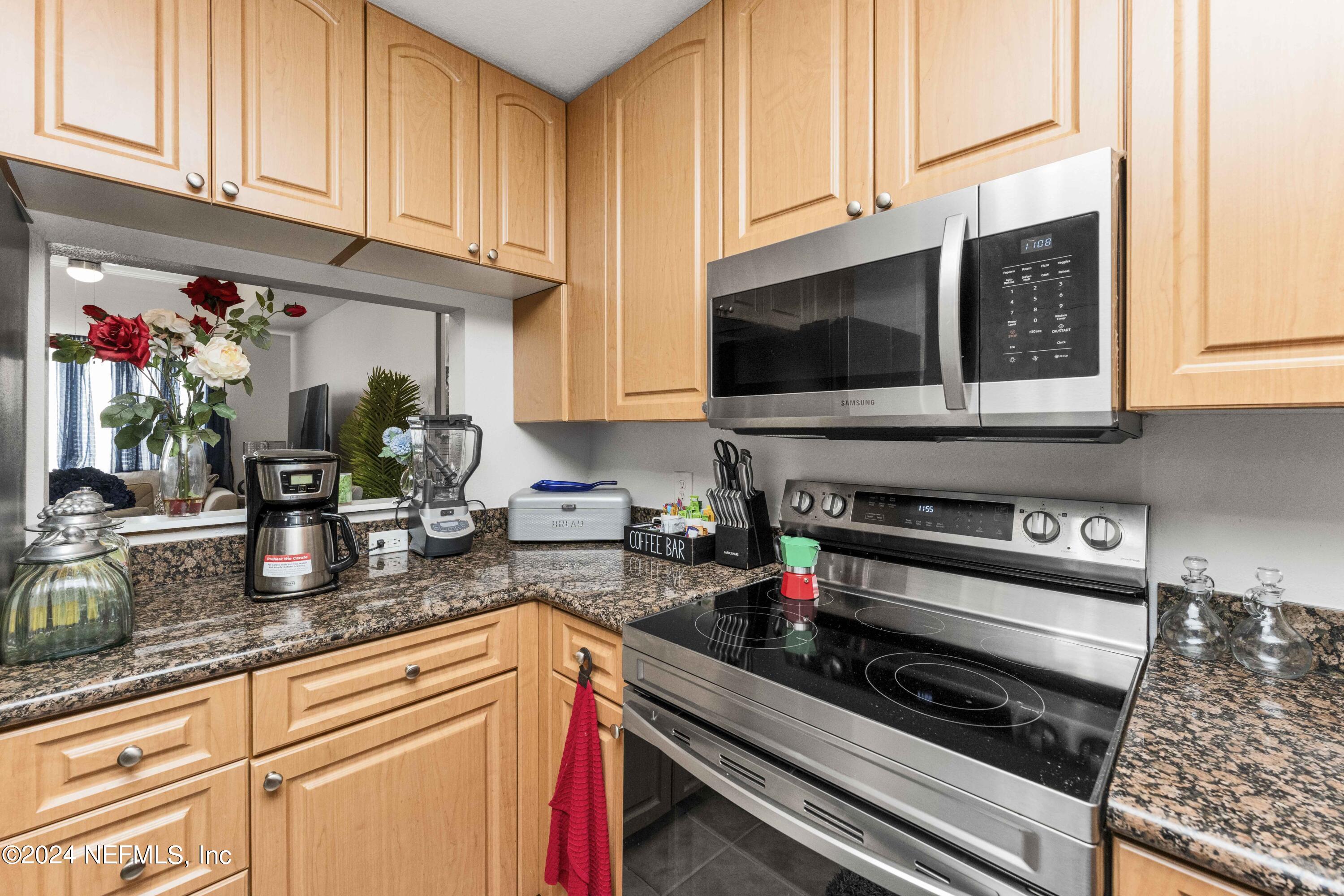 9745 Touchton Road, Unit 3324 Jacksonville, FL 32246 - Photo 11 of 40 8 Kitchen