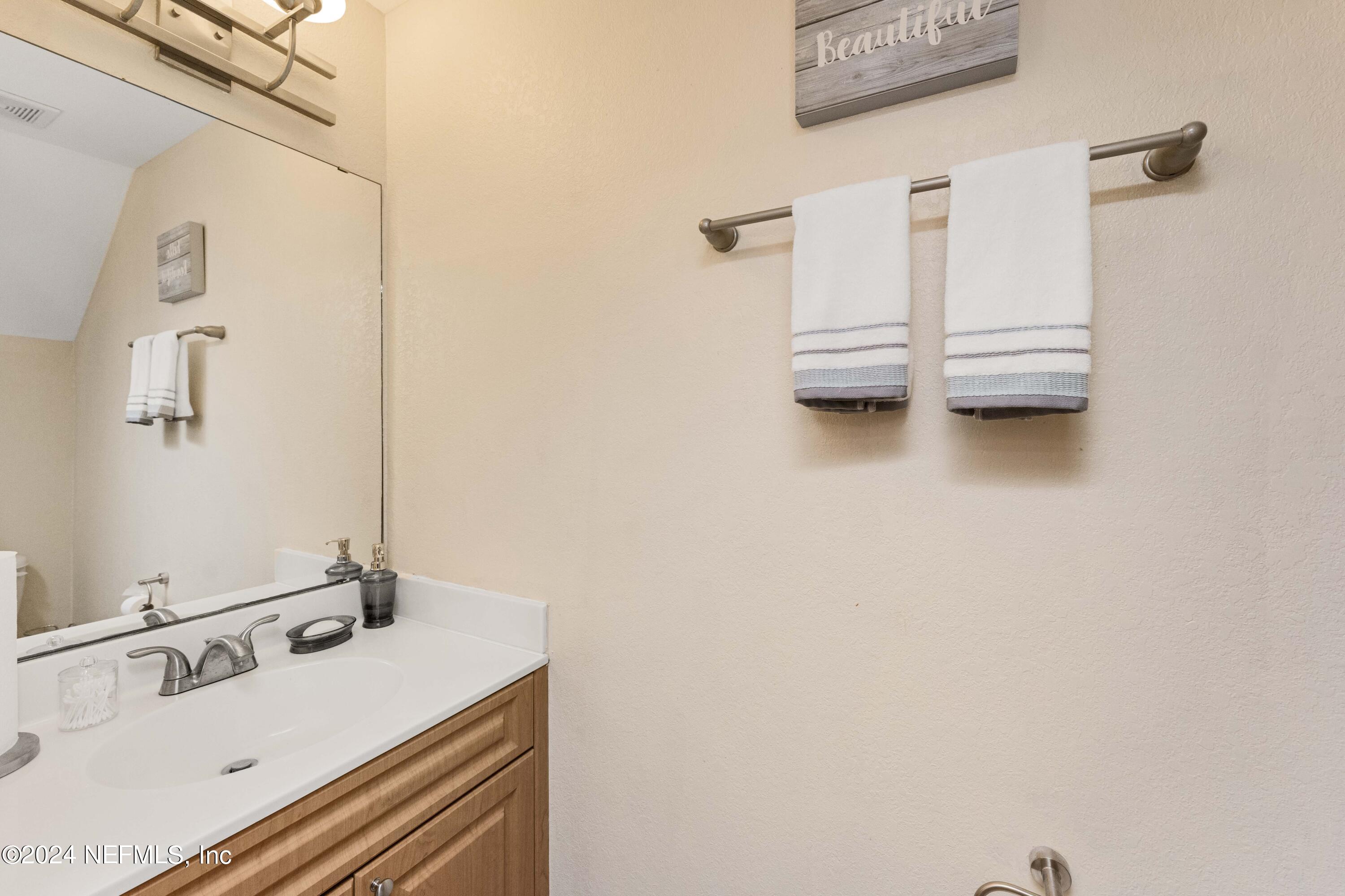 9745 Touchton Road, Unit 3324 Jacksonville, FL 32246 - Photo 16 of 40 14 Guest Bathroome