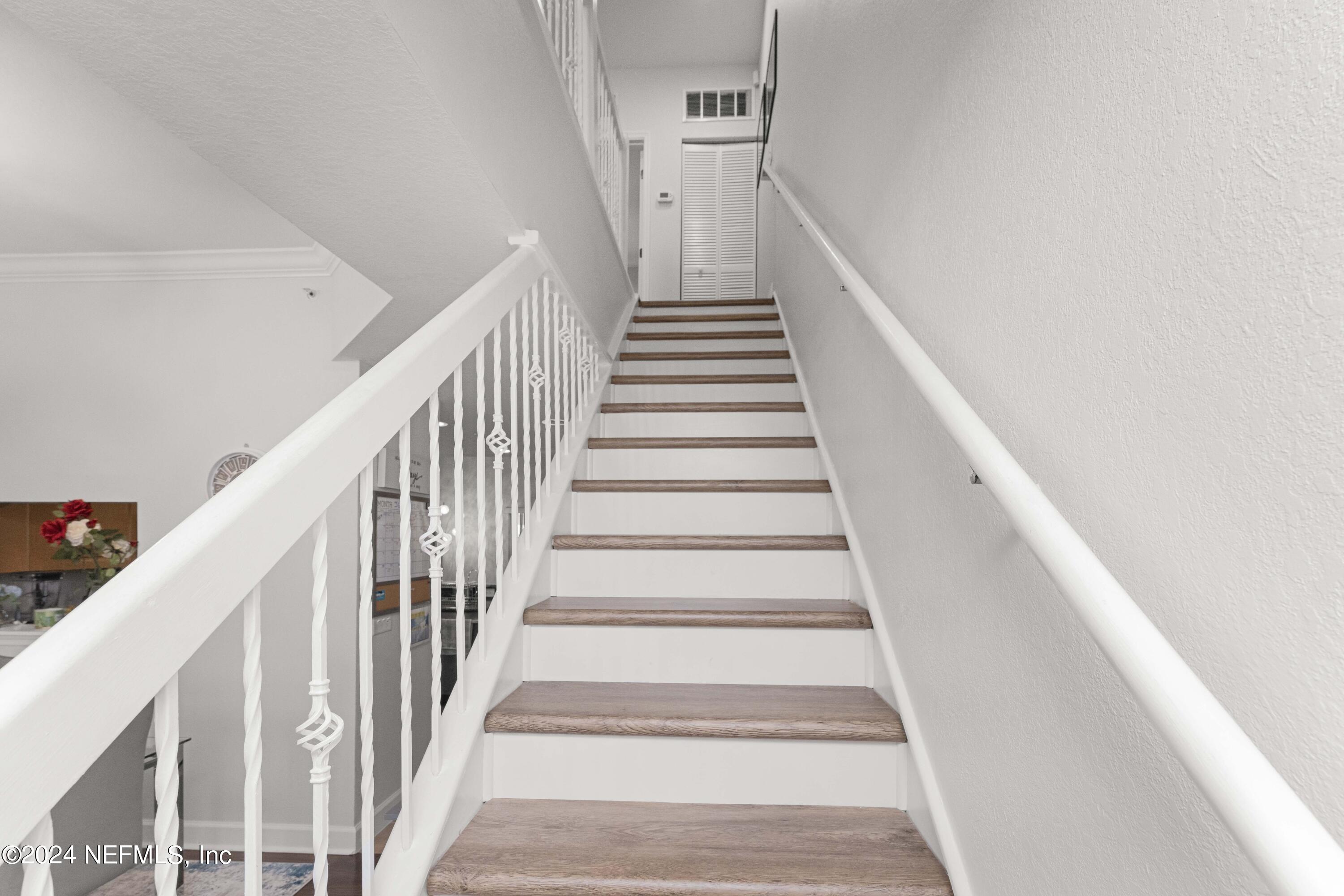 9745 Touchton Road, Unit 3324 Jacksonville, FL 32246 - Photo 17 of 40 15 Upstairs