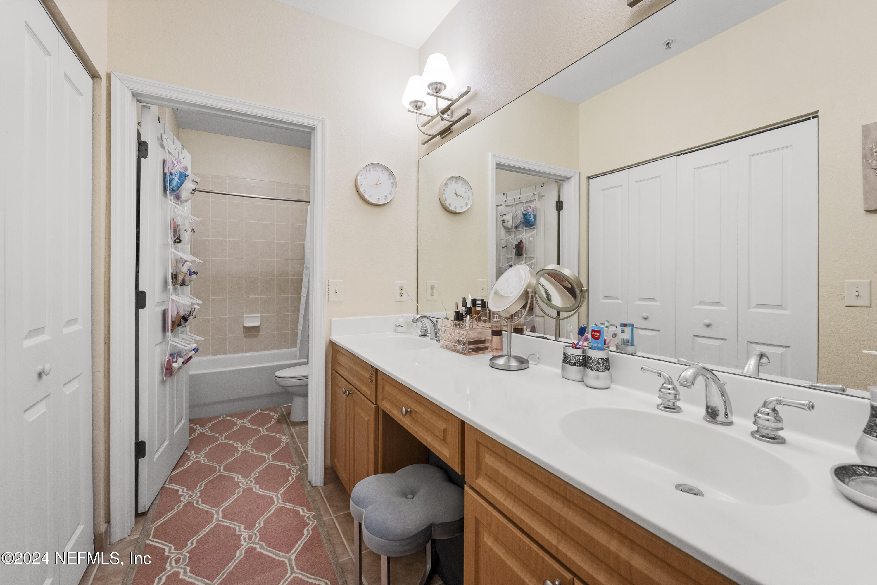 9745 Touchton Road, Unit 3324 Jacksonville, FL 32246 - Photo 20 of 40 18 Ensuite Bathroom