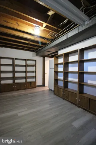 $3,600 | 102 Yeonas Drive Southeast, Vienna, VA 22180