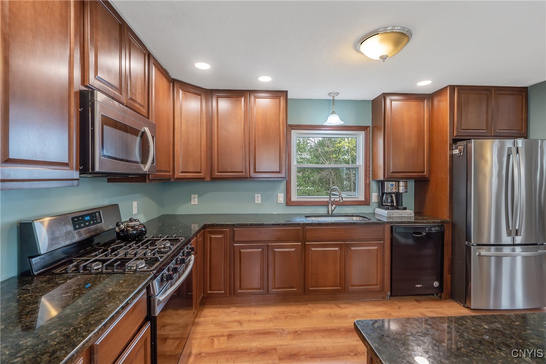 506 Richards Road Camillus, NY 13031 - Photo 12 of 37 Gorgeous cherry cabinets