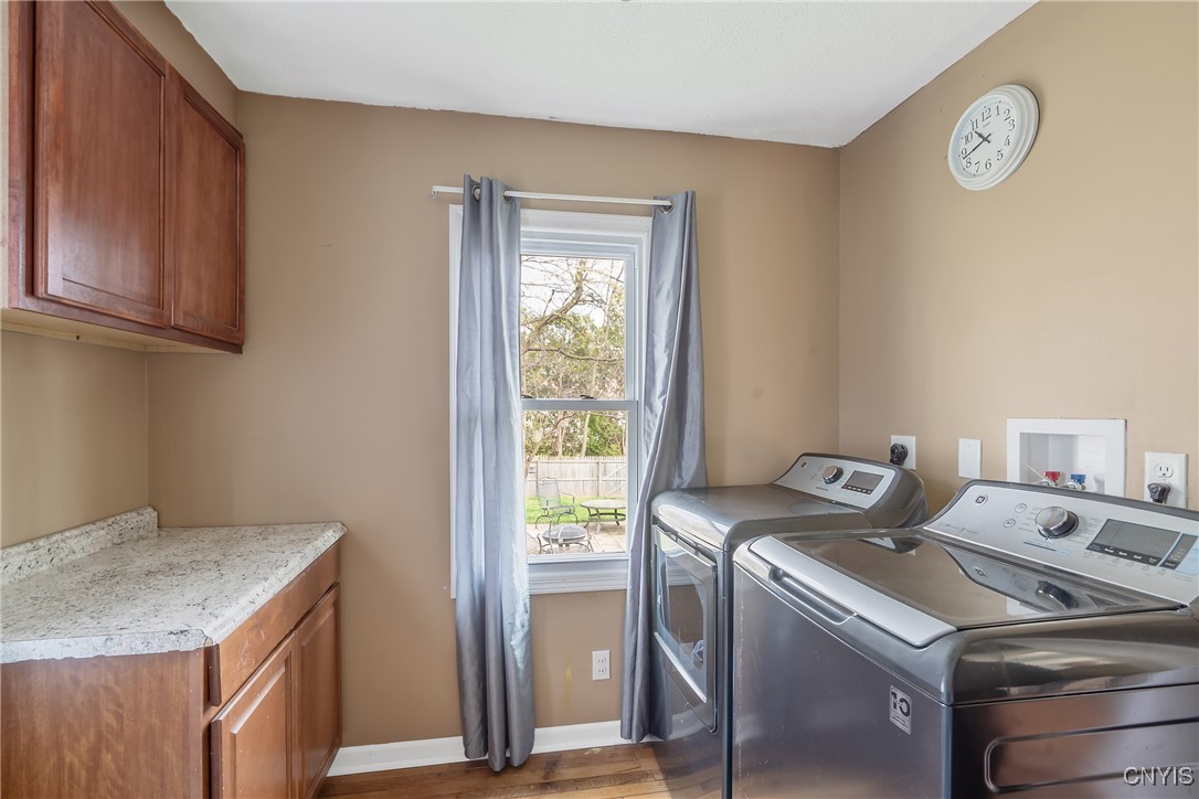 506 Richards Road Camillus, NY 13031 - Photo 21 of 37 Bedroom 2 on 1st floor - currently used for laundr