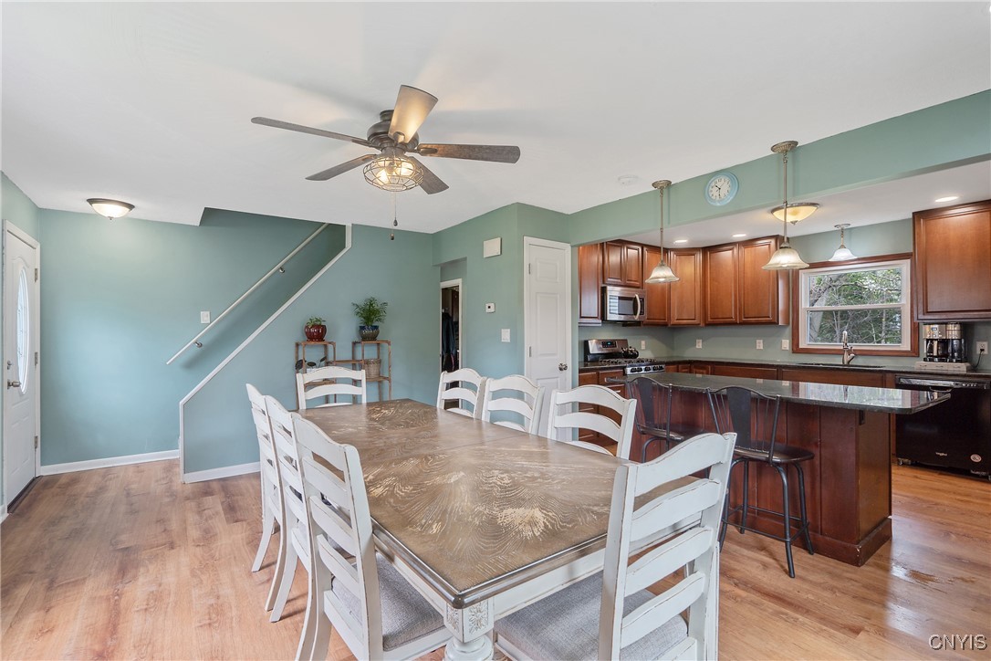 506 Richards Road Camillus, NY 13031 - Photo 7 of 37 Seamless flow between kitchen and dining room