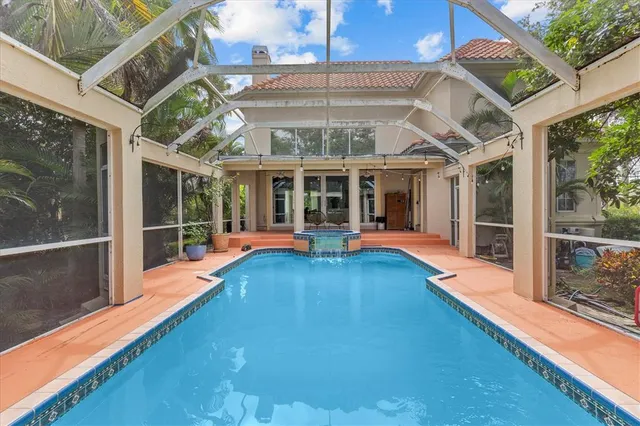 $995,000 | 5914 La Rosa Lane, Apollo Beach, FL 33572