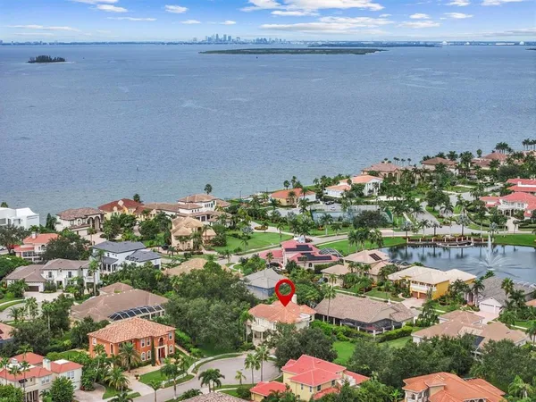 $995,000 | 5914 La Rosa Lane, Apollo Beach, FL 33572