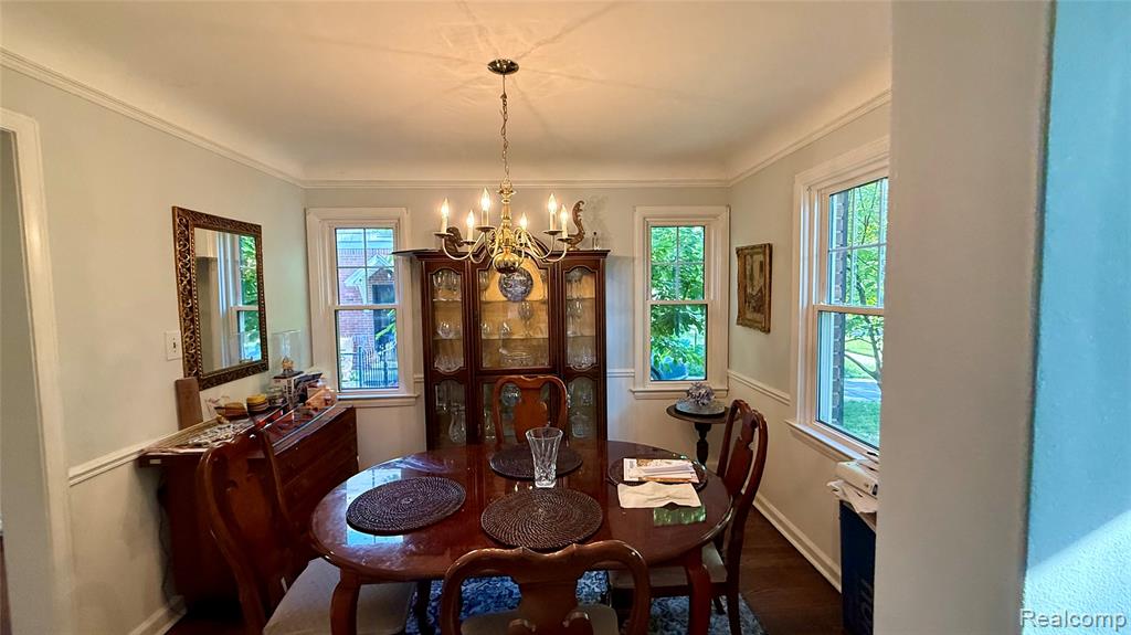 889 Rivard Boulevard Grosse Pointe, MI 48230 - Photo 4 of 18