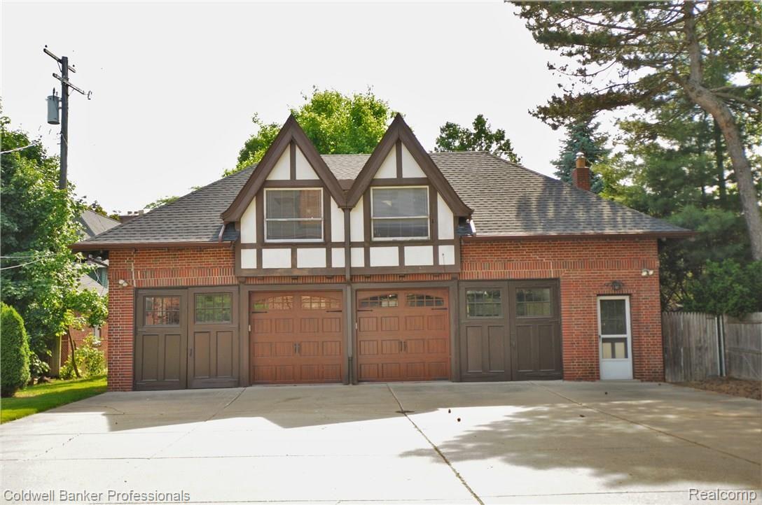 1007 Bishop Road Grosse Pointe, MI 48230 - Photo 58 of 59 DSC_1671.JPG