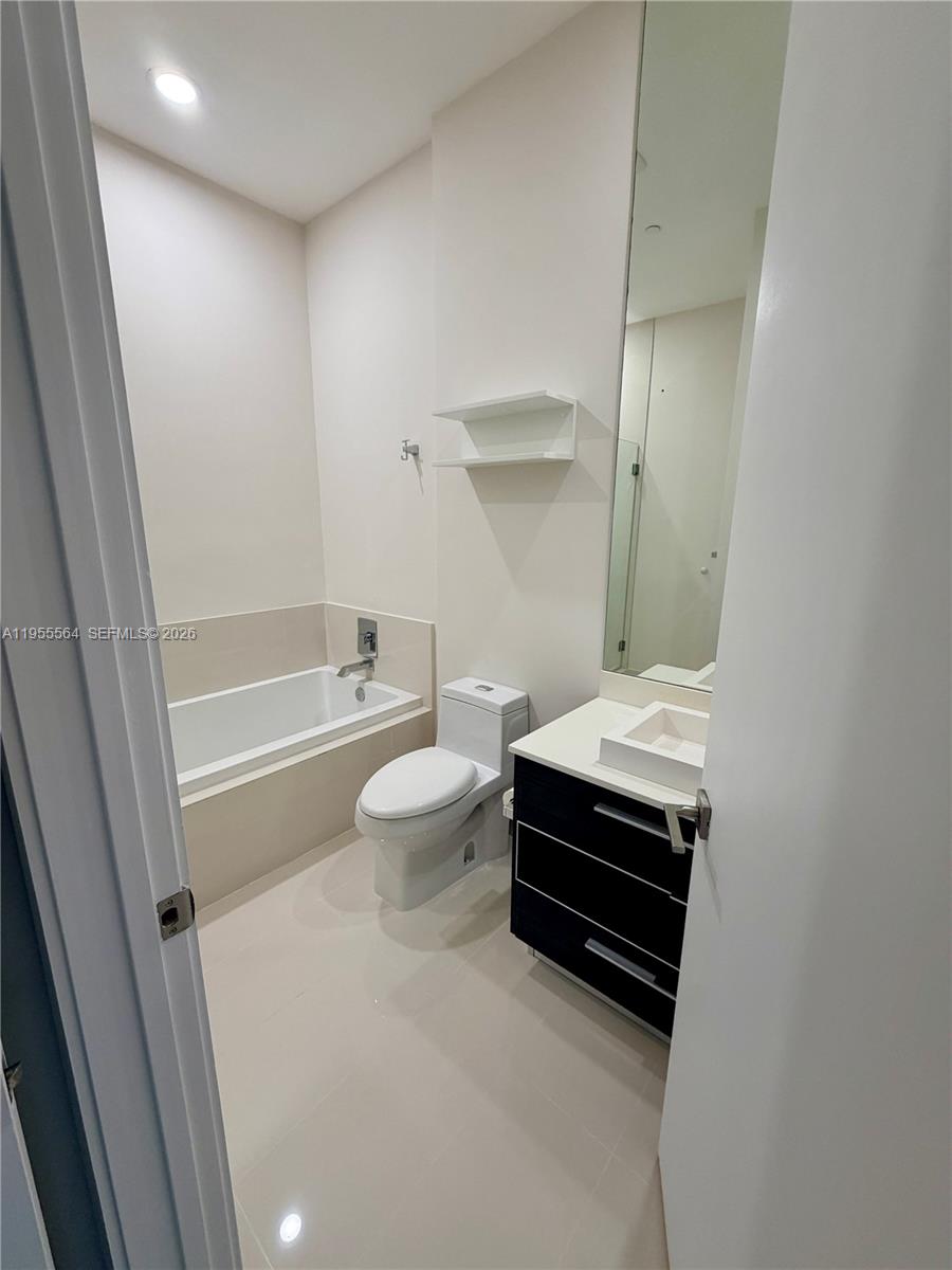 45 Southwest 9th Street, Unit 4606 Miami, FL 33130 - Photo 12 of 58
