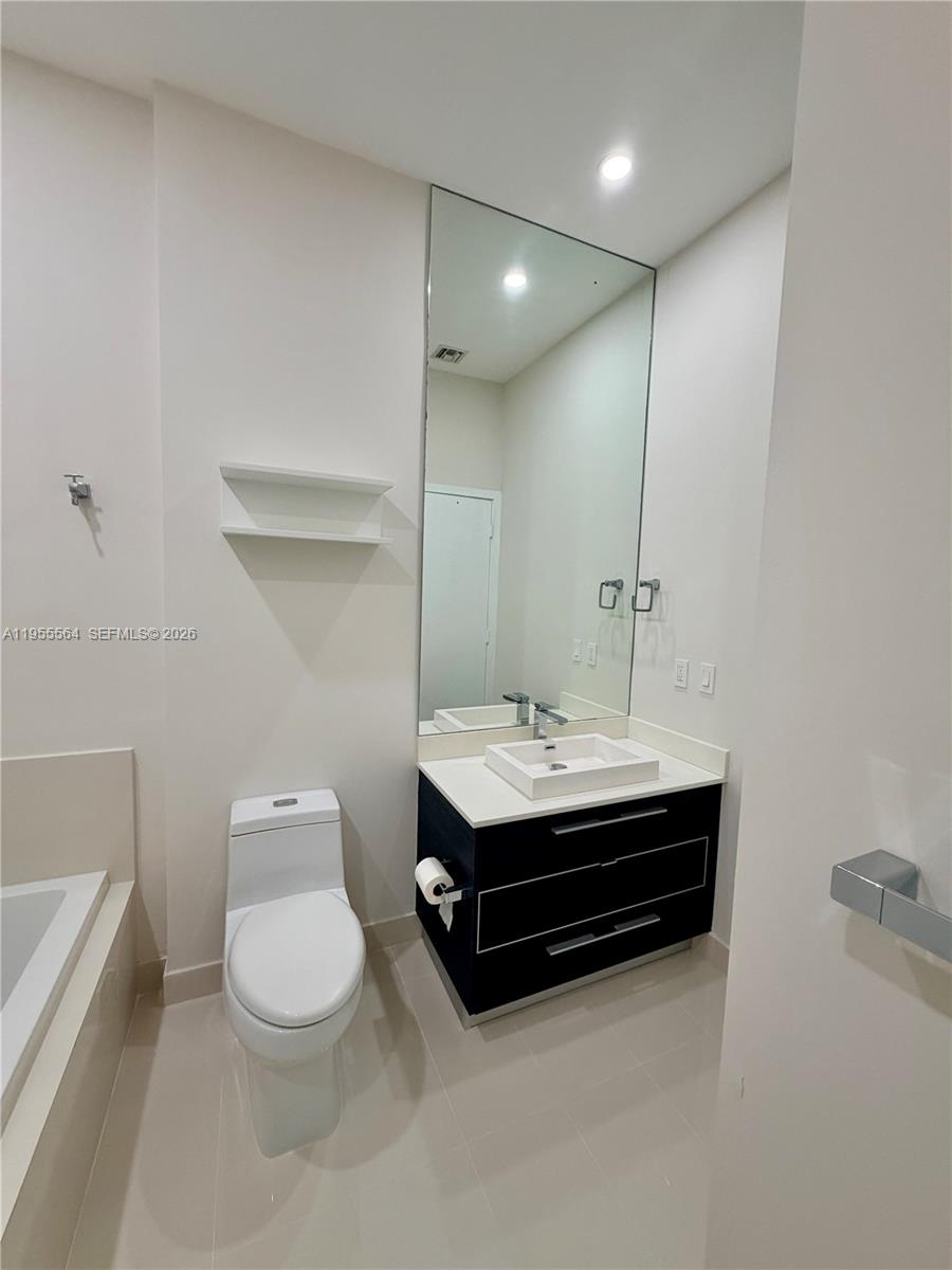 45 Southwest 9th Street, Unit 4606 Miami, FL 33130 - Photo 14 of 58