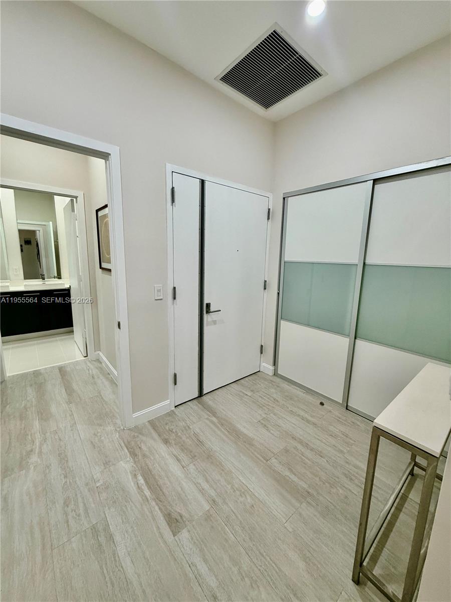 45 Southwest 9th Street, Unit 4606 Miami, FL 33130 - Photo 29 of 58