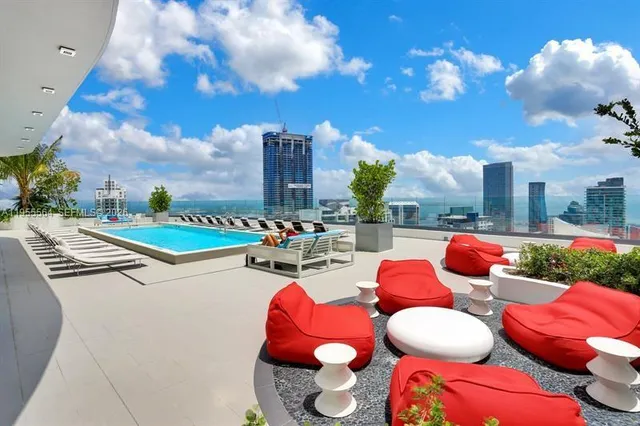 $1,249,000 | 45 Southwest 9th Street, Unit 4606, Miami, FL 33130