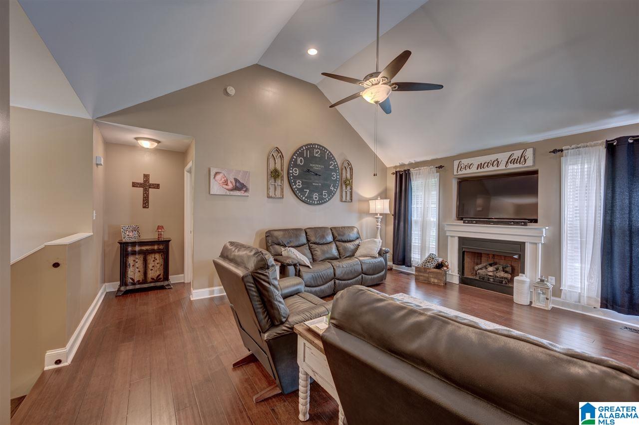 1023 Mountain Lake Road Warrior, AL 35180 - Photo 2 of 29