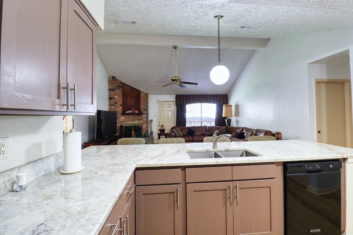 3446 Cheaney Drive Houston, TX 77066 - Photo 21 of 49