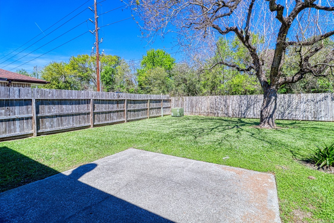 3446 Cheaney Drive Houston, TX 77066 - Photo 48 of 49 a view of a backyard with a swing