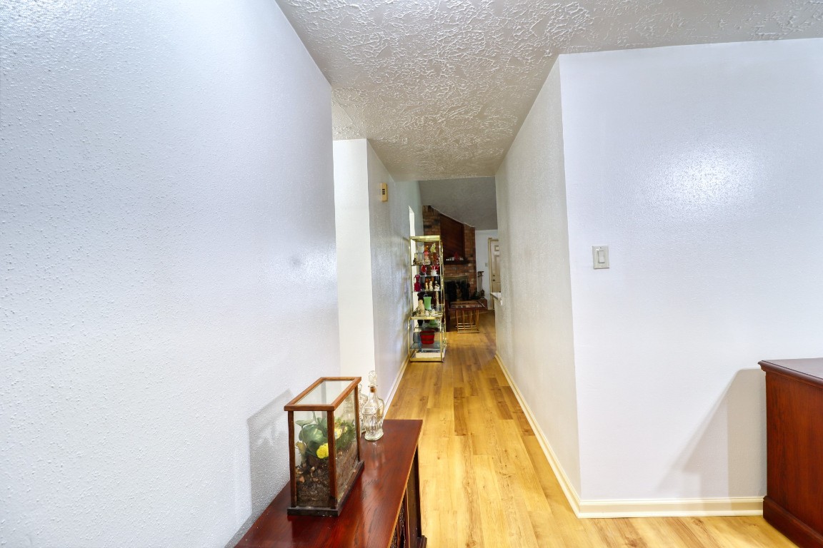 3446 Cheaney Drive Houston, TX 77066 - Photo 9 of 49