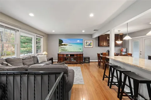 $750,000 | 70 Hilltop Drive, North Salem, NY 10560