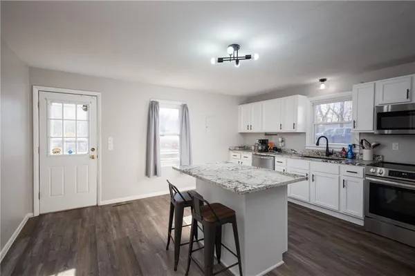 $149,000 | 300 East Florence Street, Windsor, MO 65360