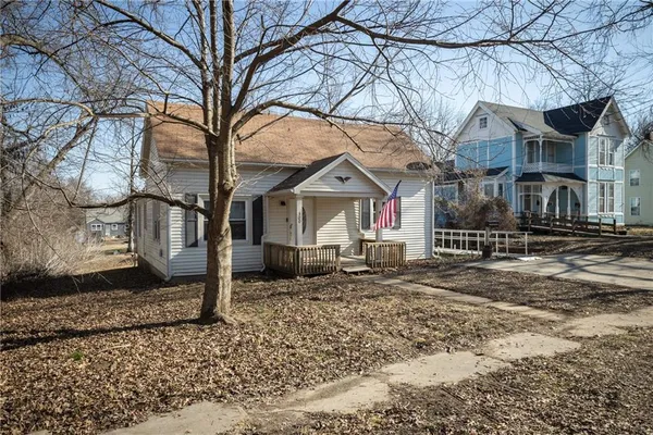 $149,000 | 300 East Florence Street, Windsor, MO 65360